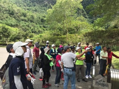 臺東林區管理處同仁發起志願服務 辦理假日護樹修枝工作假期